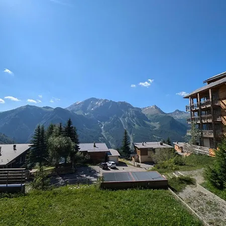 Le Balcon Des Ecrins Apartment *